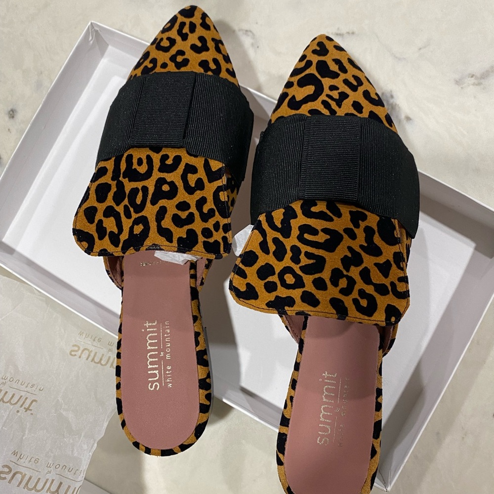 New Leopard Mules Size 38 (Women US Size 7) Summit White Mountain